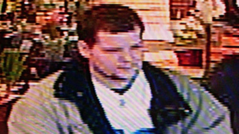 Image: Theft suspect on surveillance video